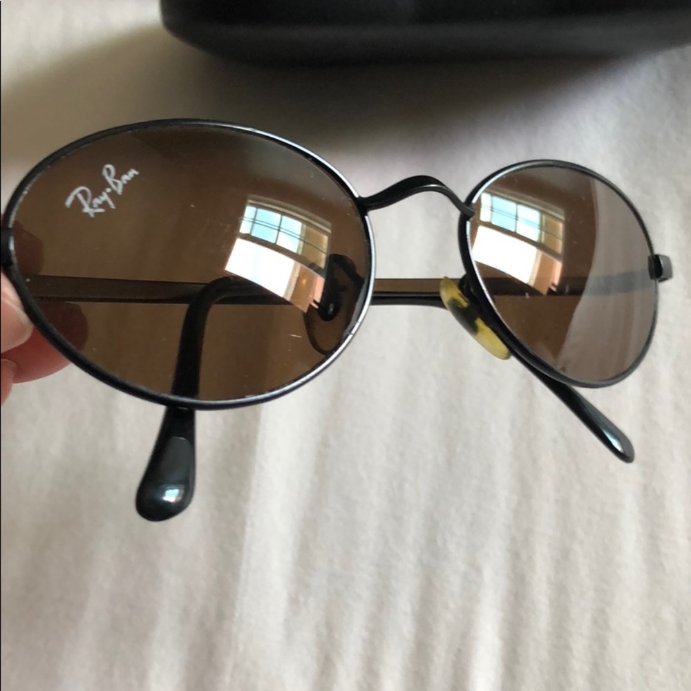 Ray-Ban sunglasses - Picture 2 of 3